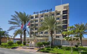 ajman beach hotel 3*