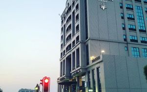 coral deira dubai 4*