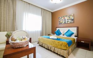 crystal plaza 2*