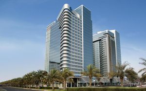 pearl rotana capital centre 4*