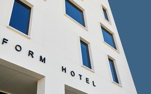 form hotel dubai 4*