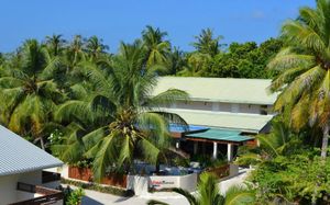 tme retreats dhigurah