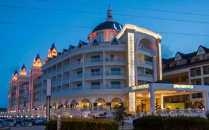 dream world resort hotel & spa 4*