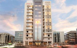 hampton by hilton dubai al barsha 3*