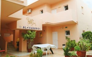 alexandros apartments 3*