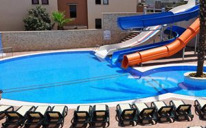 almera park 3*