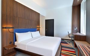 aloft dubai airport 4*