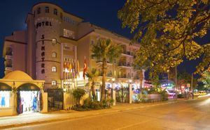 sinatra hotel 4 *