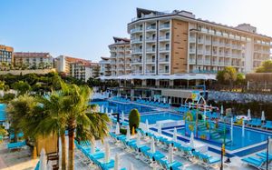 ramada resort kusadasi & golf 5*