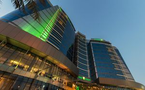 holiday inn abu dhabi. 4*