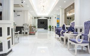 white fort hotel 1*