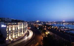 radisson blu pera 5*